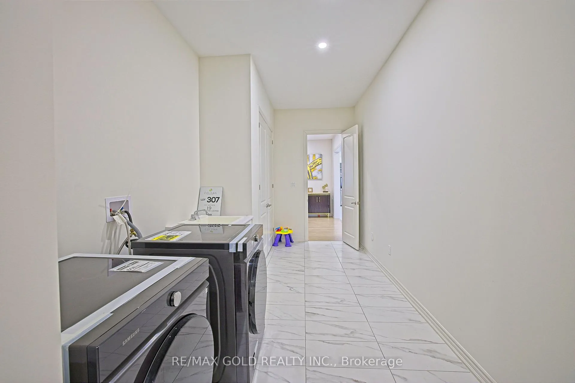 Photo 28 of 19 Marigold Boulevard, Adjala-Tosorontio, Colgan — HOMEH