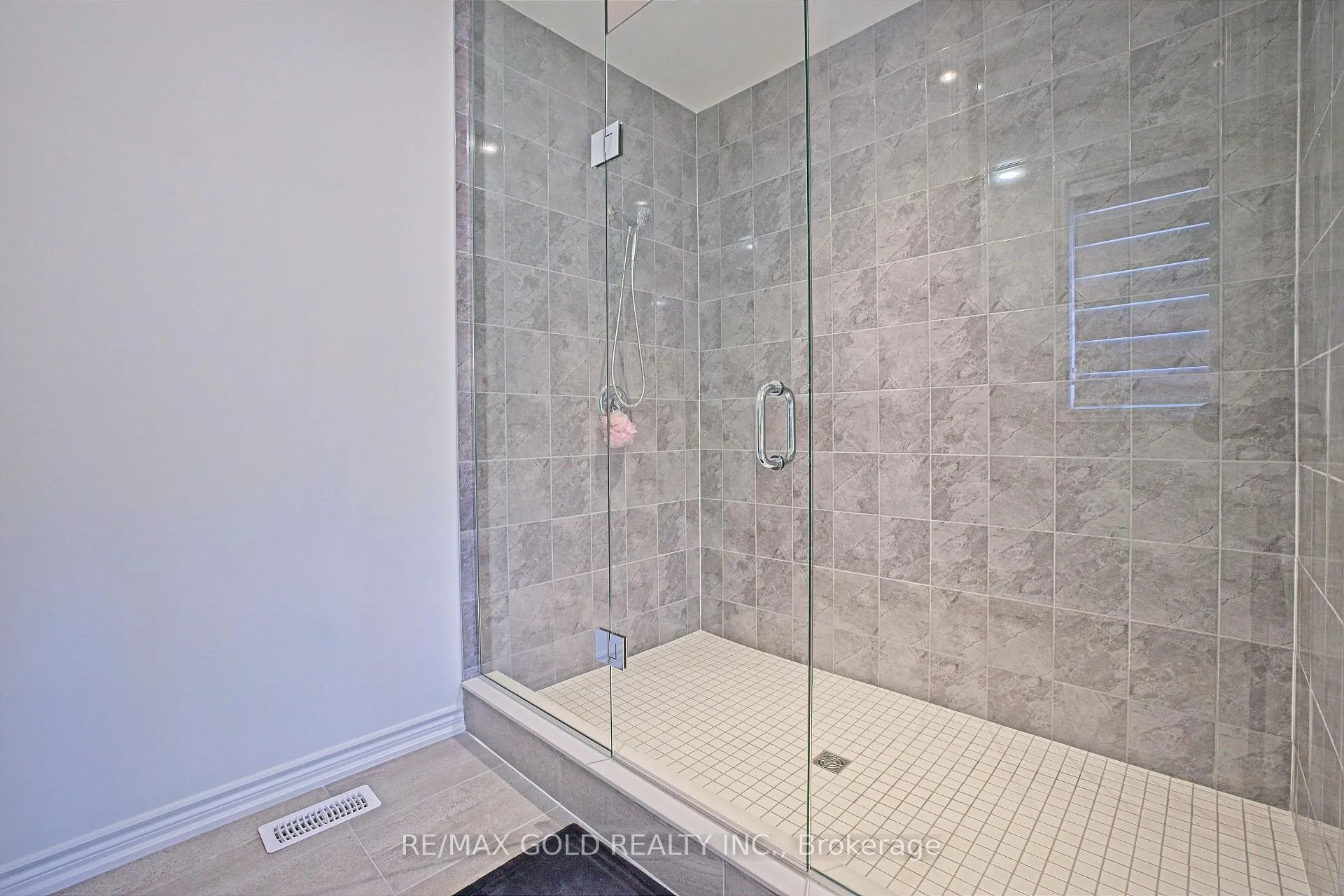 Photo 46 of 19 Marigold Boulevard, Adjala-Tosorontio, Colgan — HOMEH
