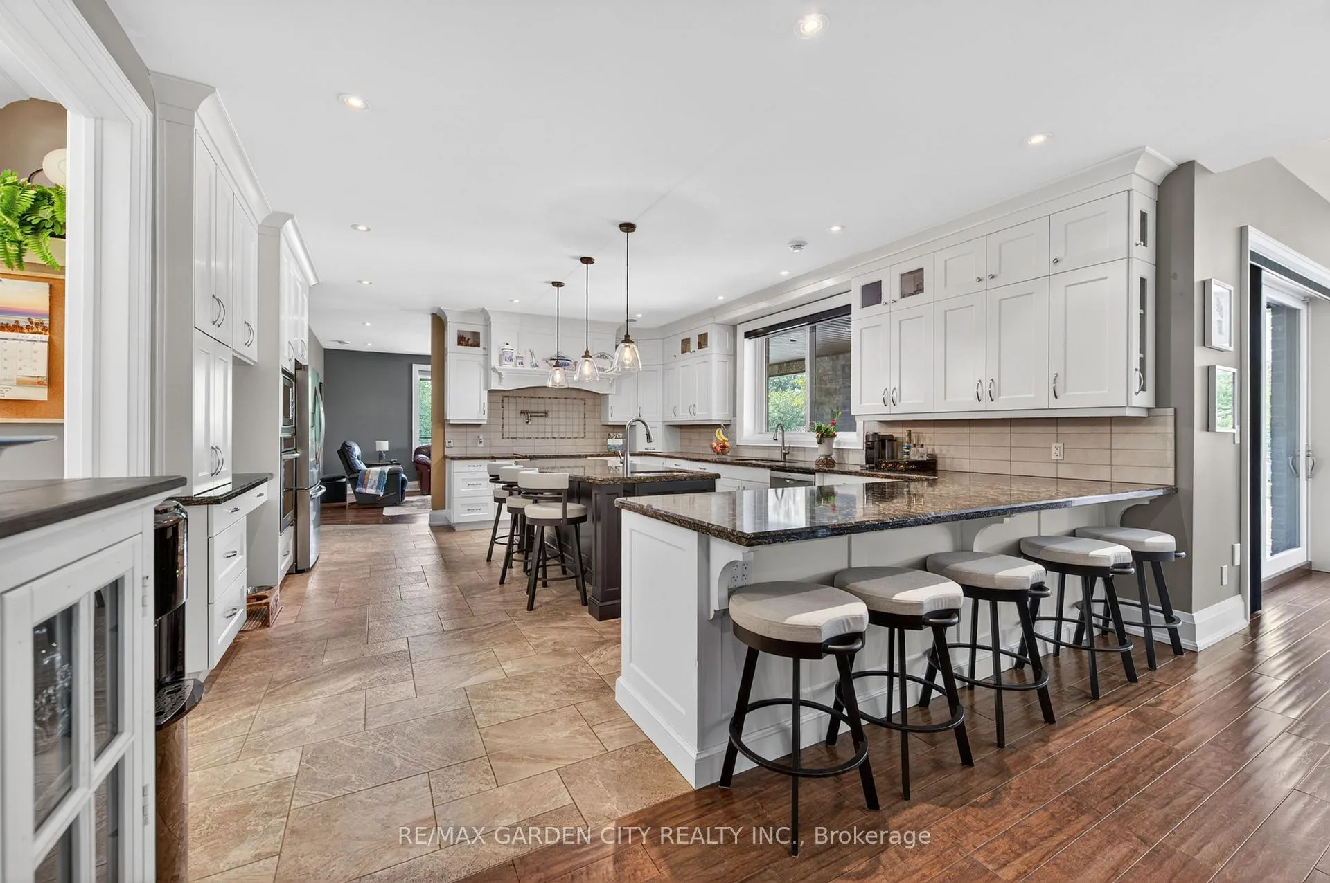 Photo 11 of 4580 Cherry Avenue, Lincoln, Lincoln Lake — HOMEH