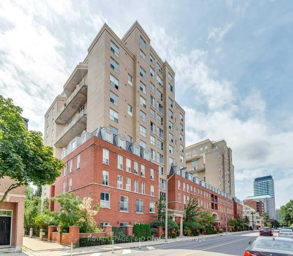 Front of Unit 438, 139 Merton Street