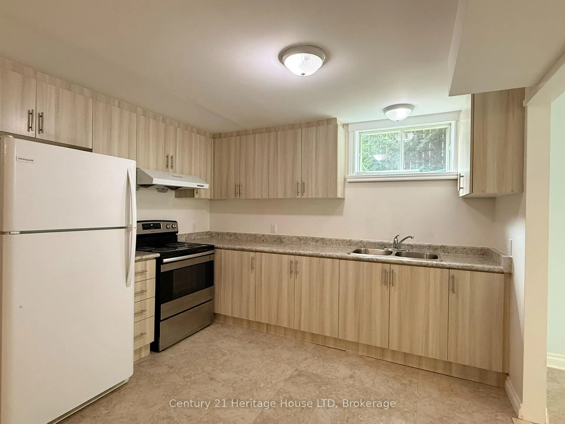 Photo 6 of 7643 Cavendish Drive, Niagara Falls, West Wood — HOMEH