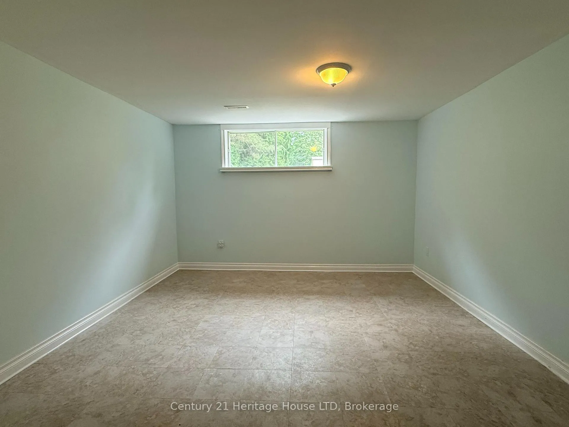 Photo 7 of 7643 Cavendish Drive, Niagara Falls, West Wood — HOMEH