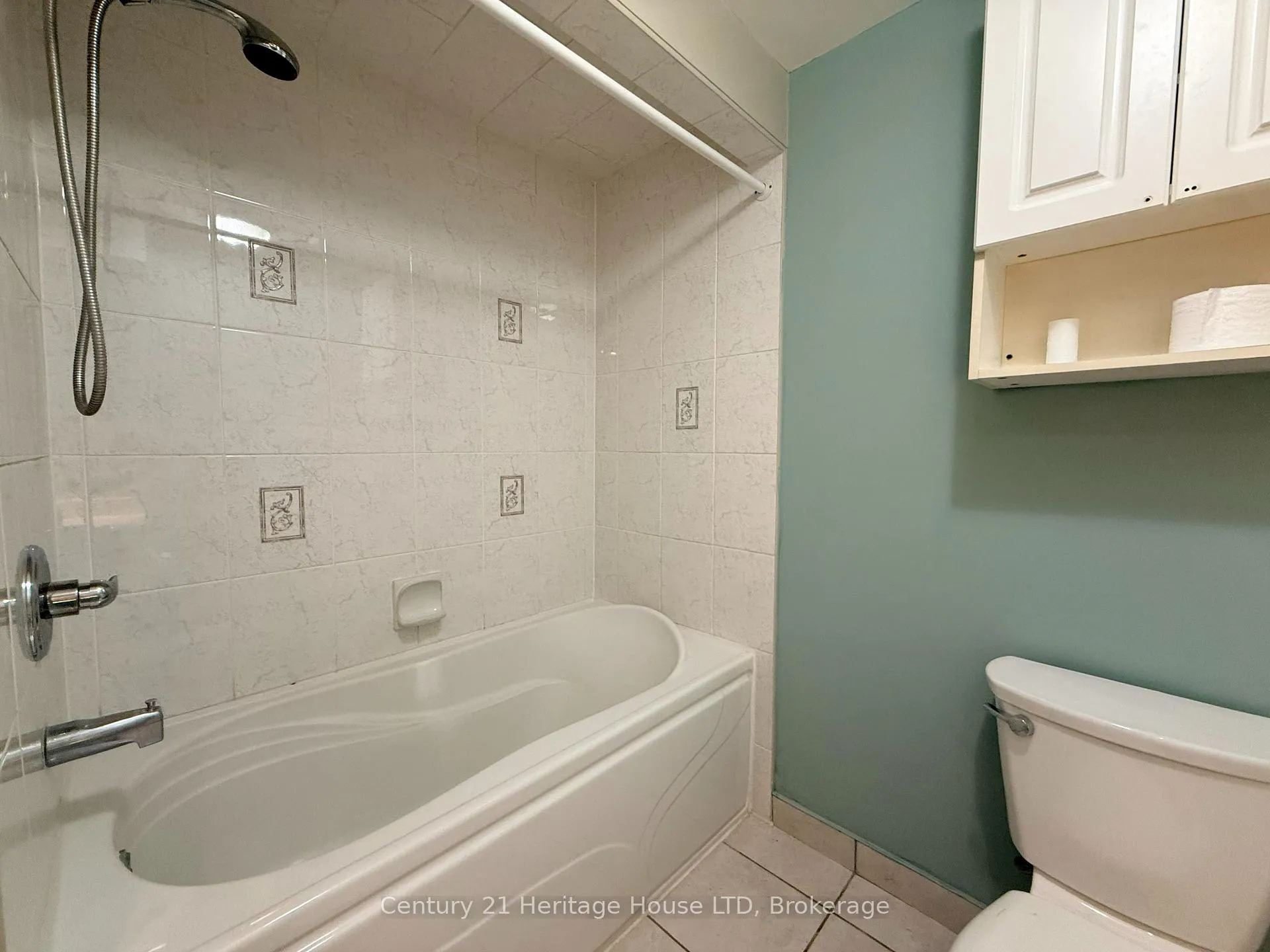 Photo 9 of 7643 Cavendish Drive, Niagara Falls, West Wood — HOMEH