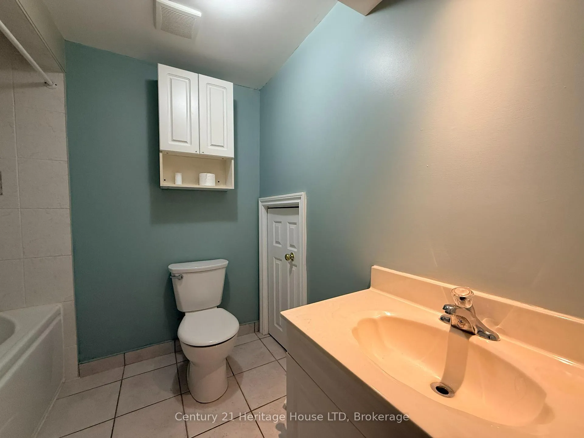 Photo 10 of 7643 Cavendish Drive, Niagara Falls, West Wood — HOMEH