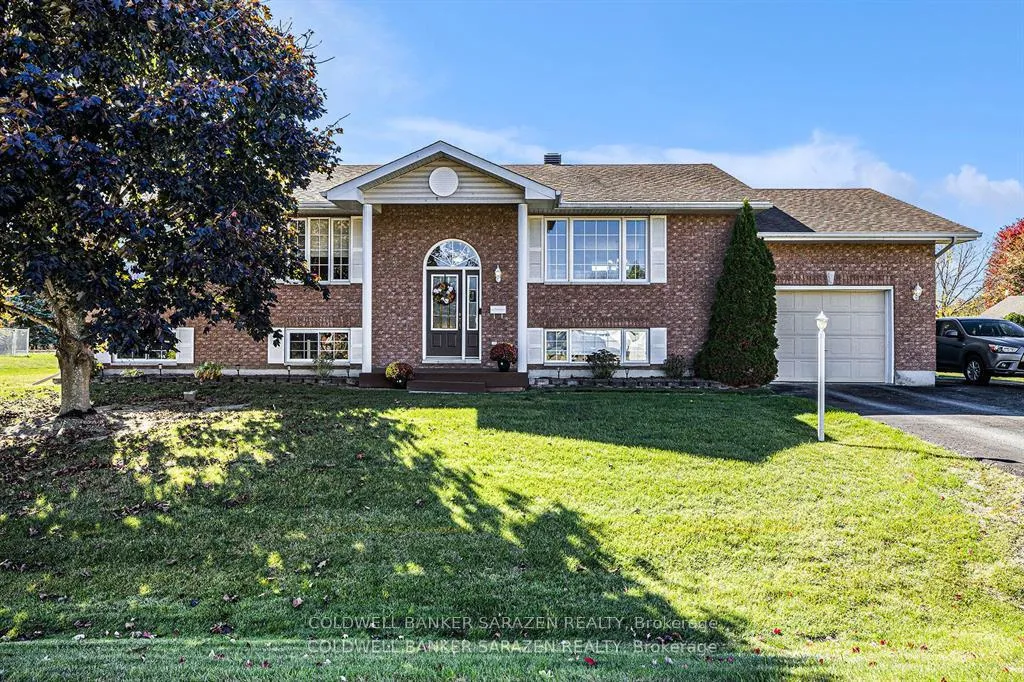 Photo 1 of 129 Riley Crescent, McNab/Braeside, Mcnab/Braeside Twps — HOMEH