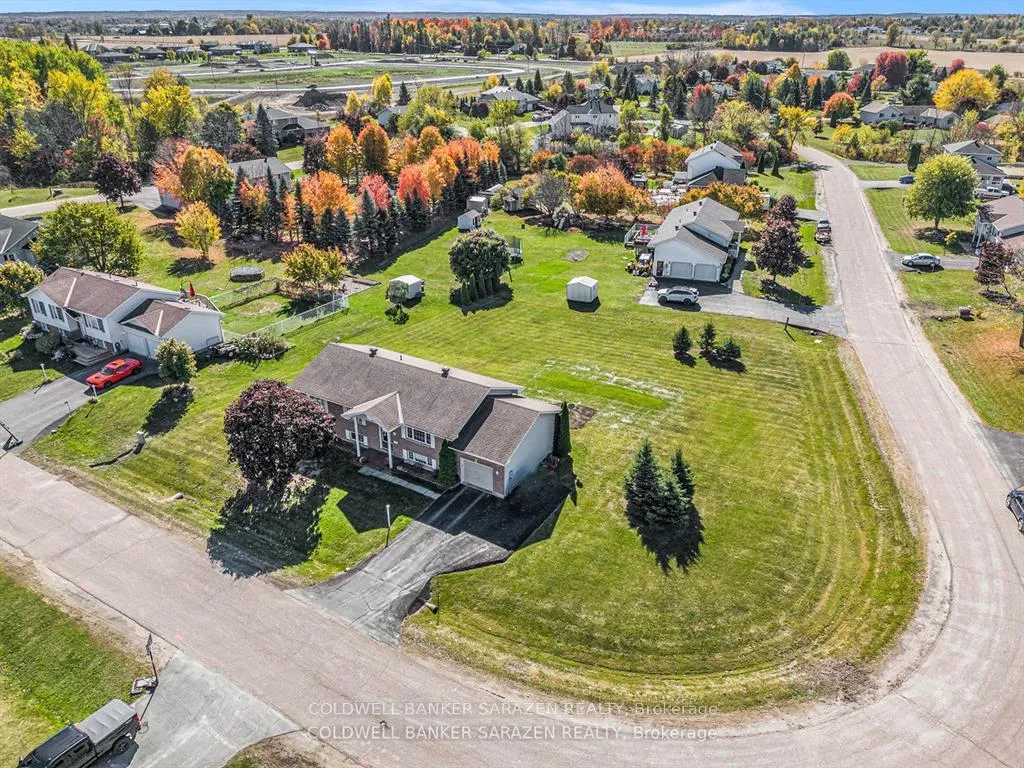 Photo 3 of 129 Riley Crescent, McNab/Braeside, Mcnab/Braeside Twps — HOMEH