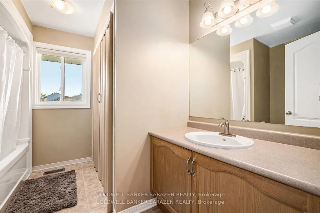 Photo 16 of 129 Riley Crescent, McNab/Braeside, Mcnab/Braeside Twps — HOMEH