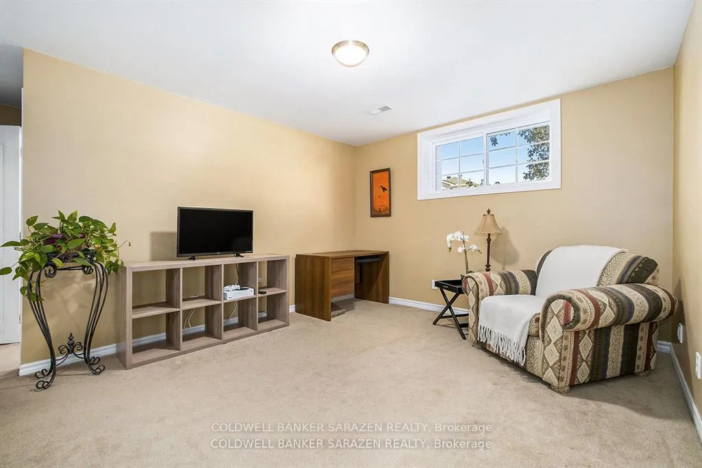 Photo 19 of 129 Riley Crescent, McNab/Braeside, Mcnab/Braeside Twps — HOMEH