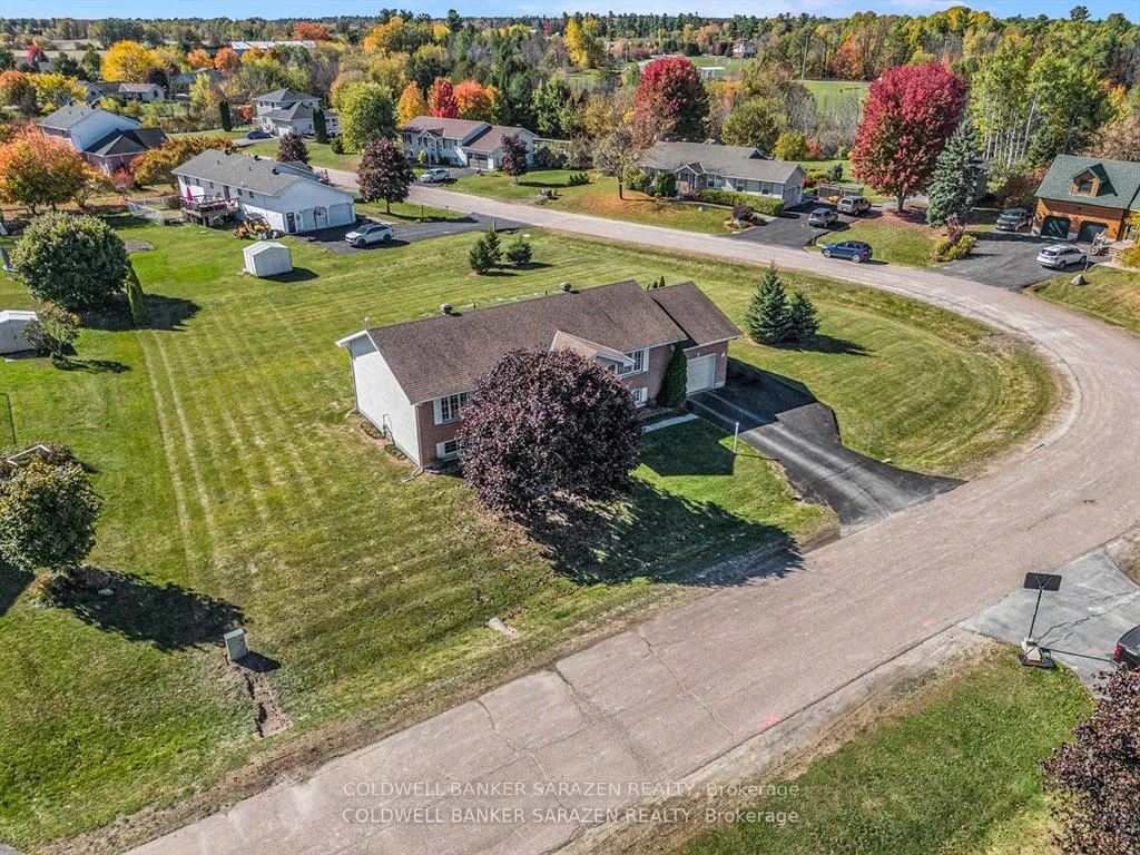 Photo 26 of 129 Riley Crescent, McNab/Braeside, Mcnab/Braeside Twps — HOMEH