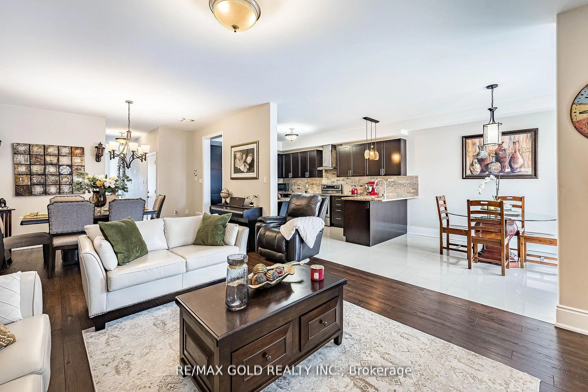 Photo 15 of 74 Walker Boulevard, New Tecumseth, Alliston — HOMEH