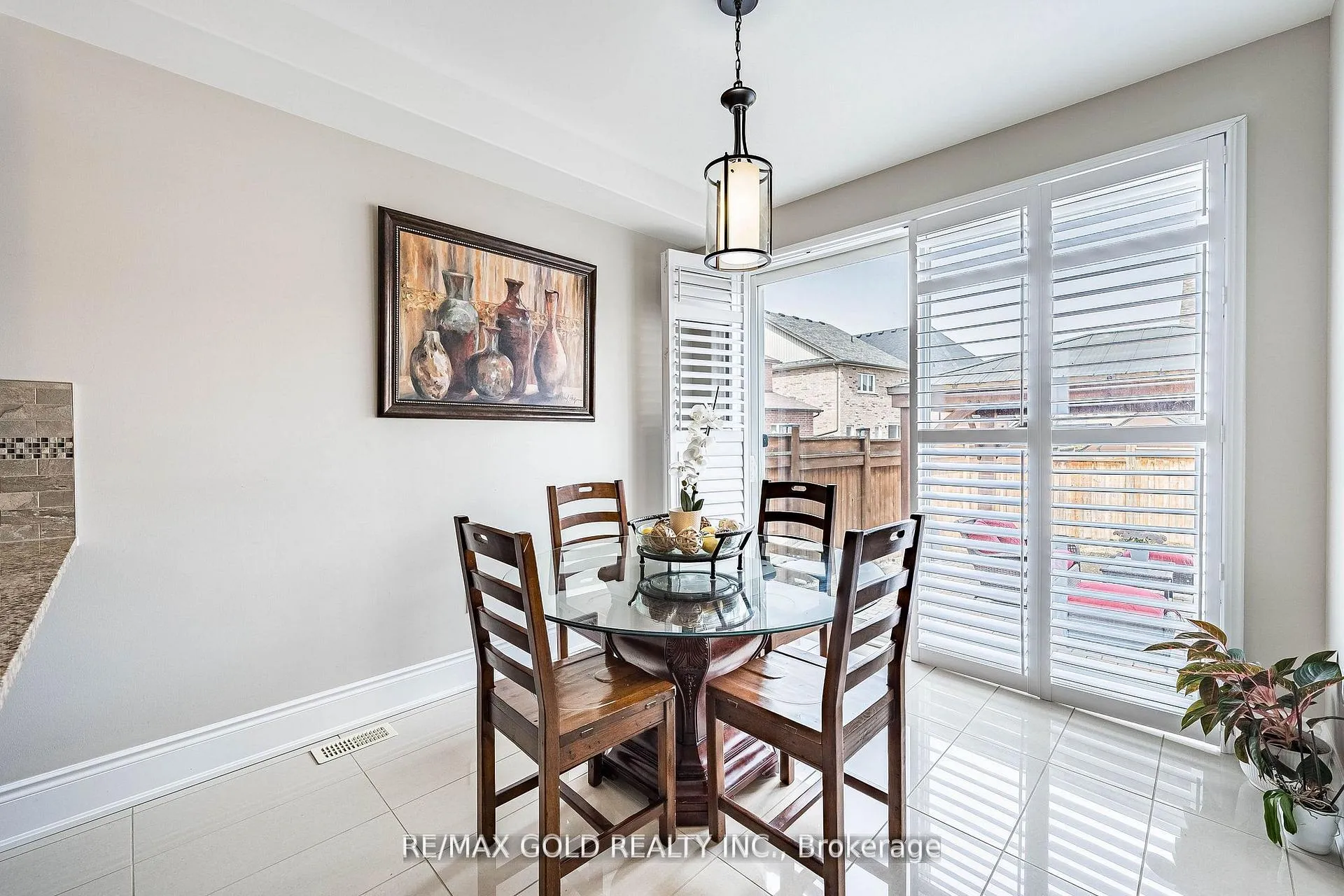 Photo 16 of 74 Walker Boulevard, New Tecumseth, Alliston — HOMEH