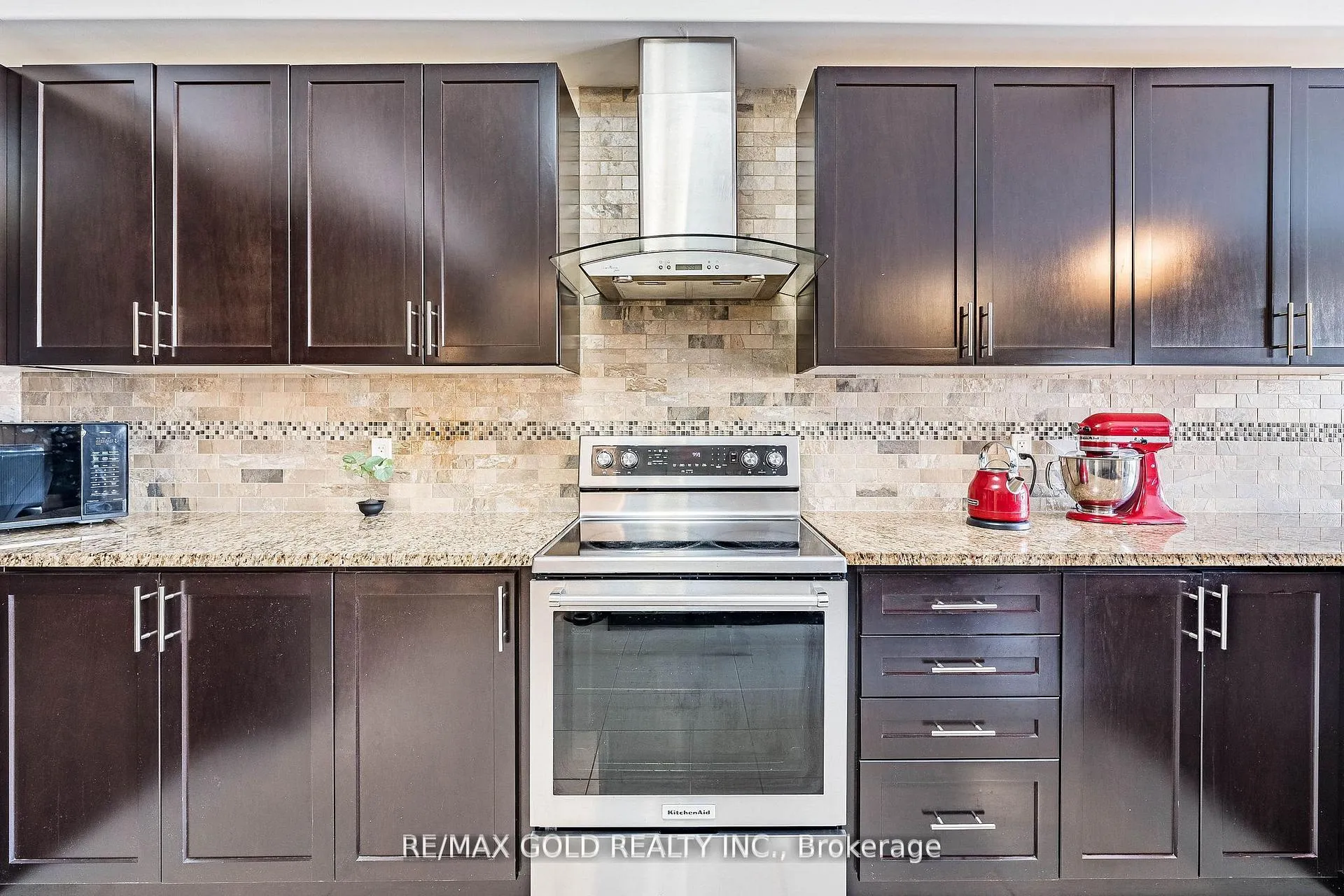 Photo 18 of 74 Walker Boulevard, New Tecumseth, Alliston — HOMEH