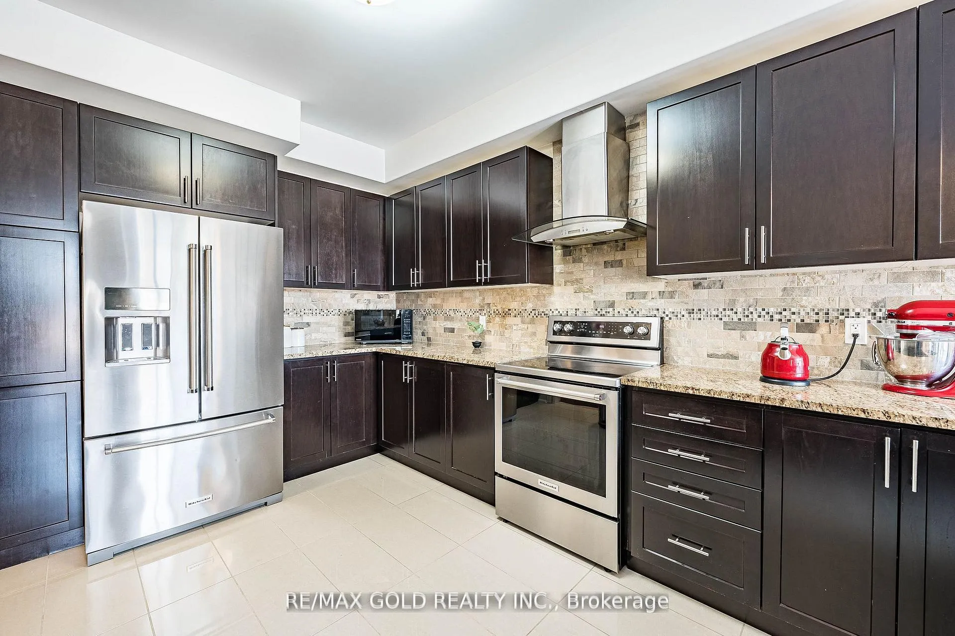 Photo 20 of 74 Walker Boulevard, New Tecumseth, Alliston — HOMEH