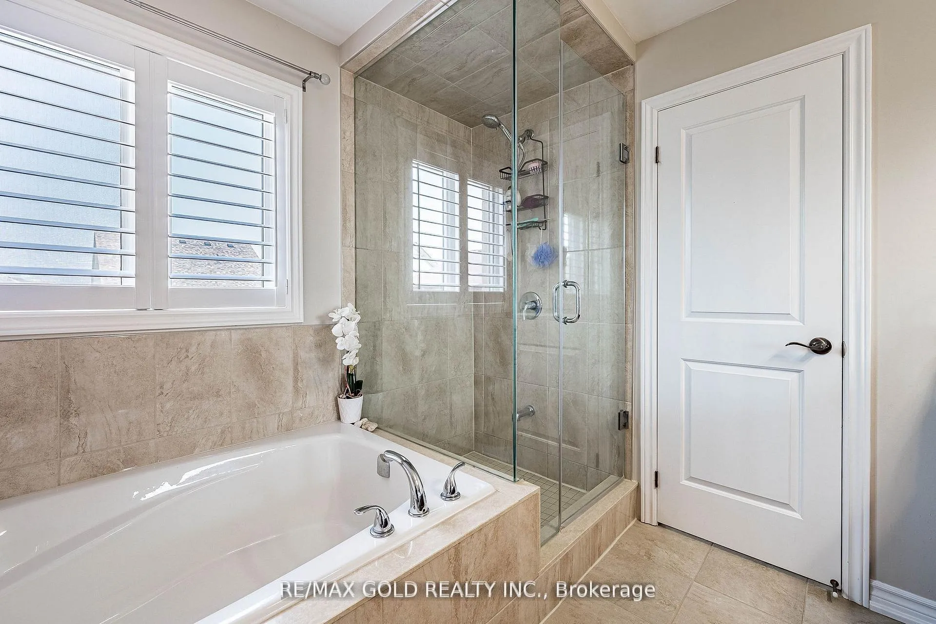 Photo 44 of 74 Walker Boulevard, New Tecumseth, Alliston — HOMEH