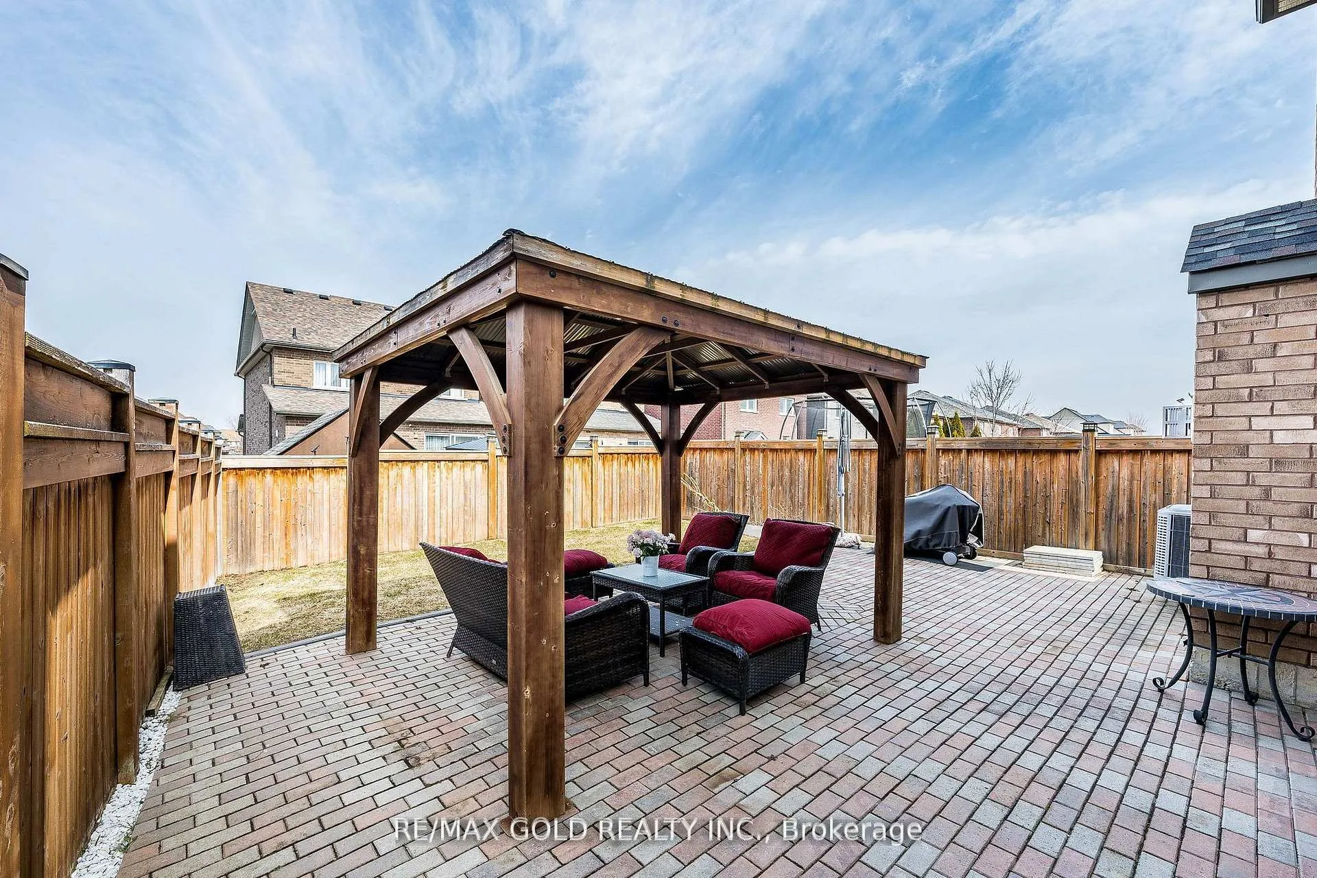 Photo 46 of 74 Walker Boulevard, New Tecumseth, Alliston — HOMEH