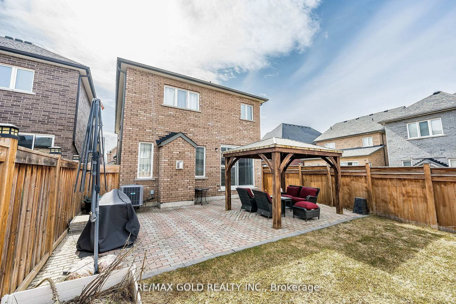 Photo 49 of 74 Walker Boulevard, New Tecumseth, Alliston — HOMEH