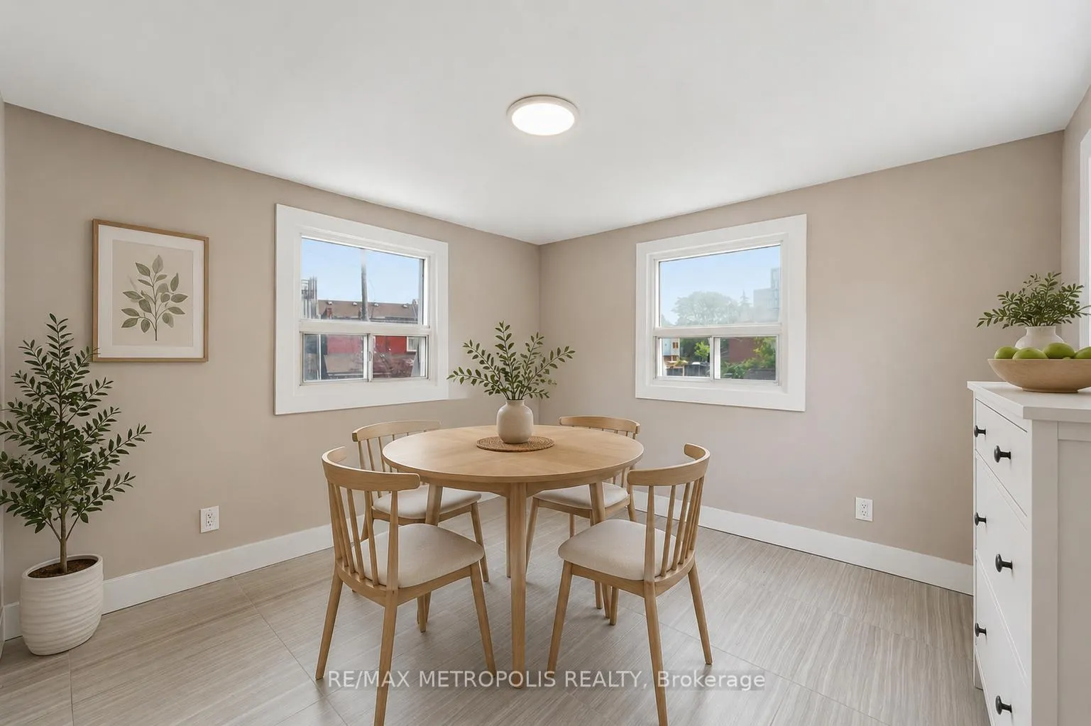 Photo 5 of Unit Upper, 277 Gilmour Avenue, Toronto, Junction Area — HOMEH