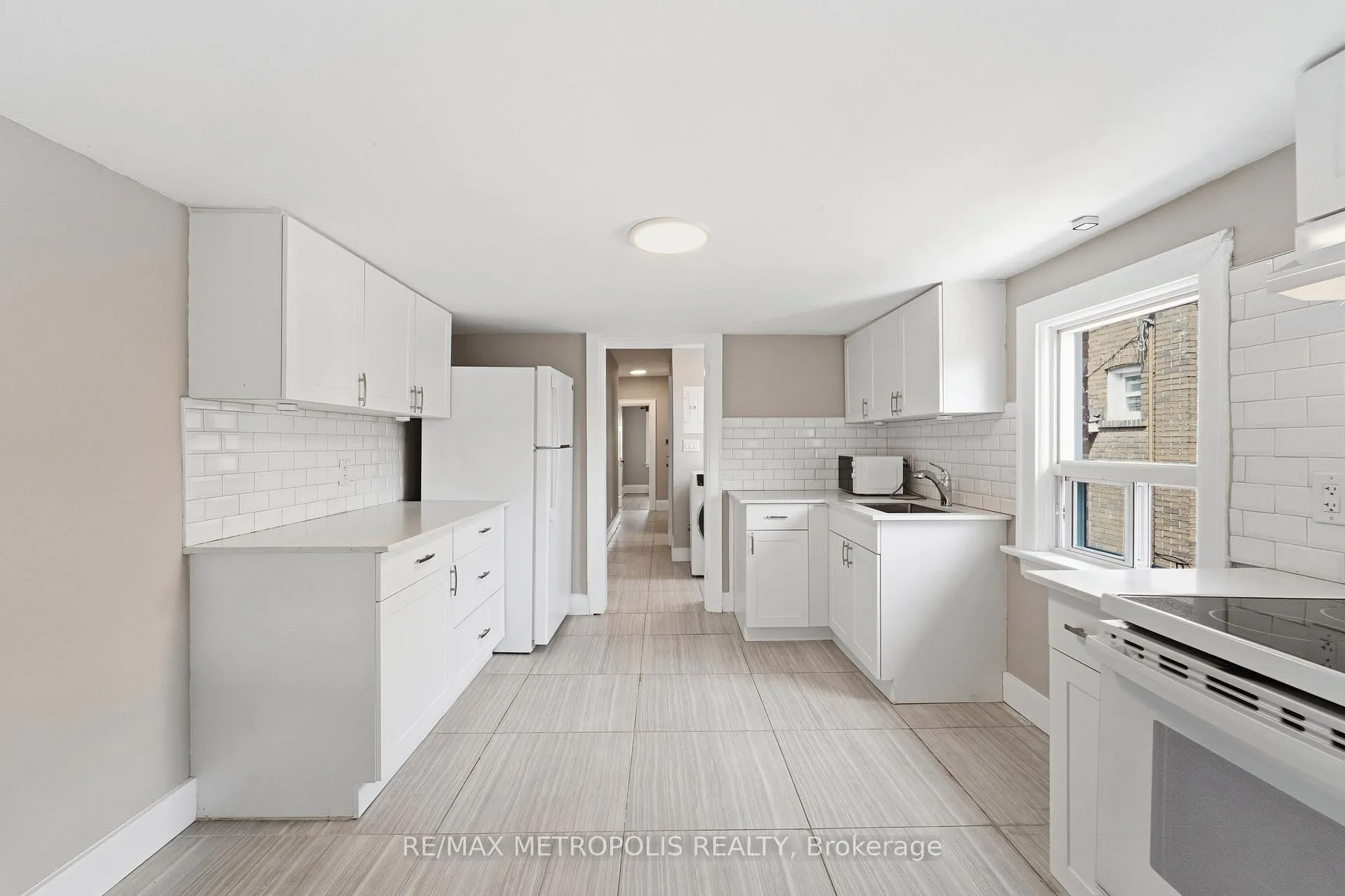 Photo 8 of Unit Upper, 277 Gilmour Avenue, Toronto, Junction Area — HOMEH