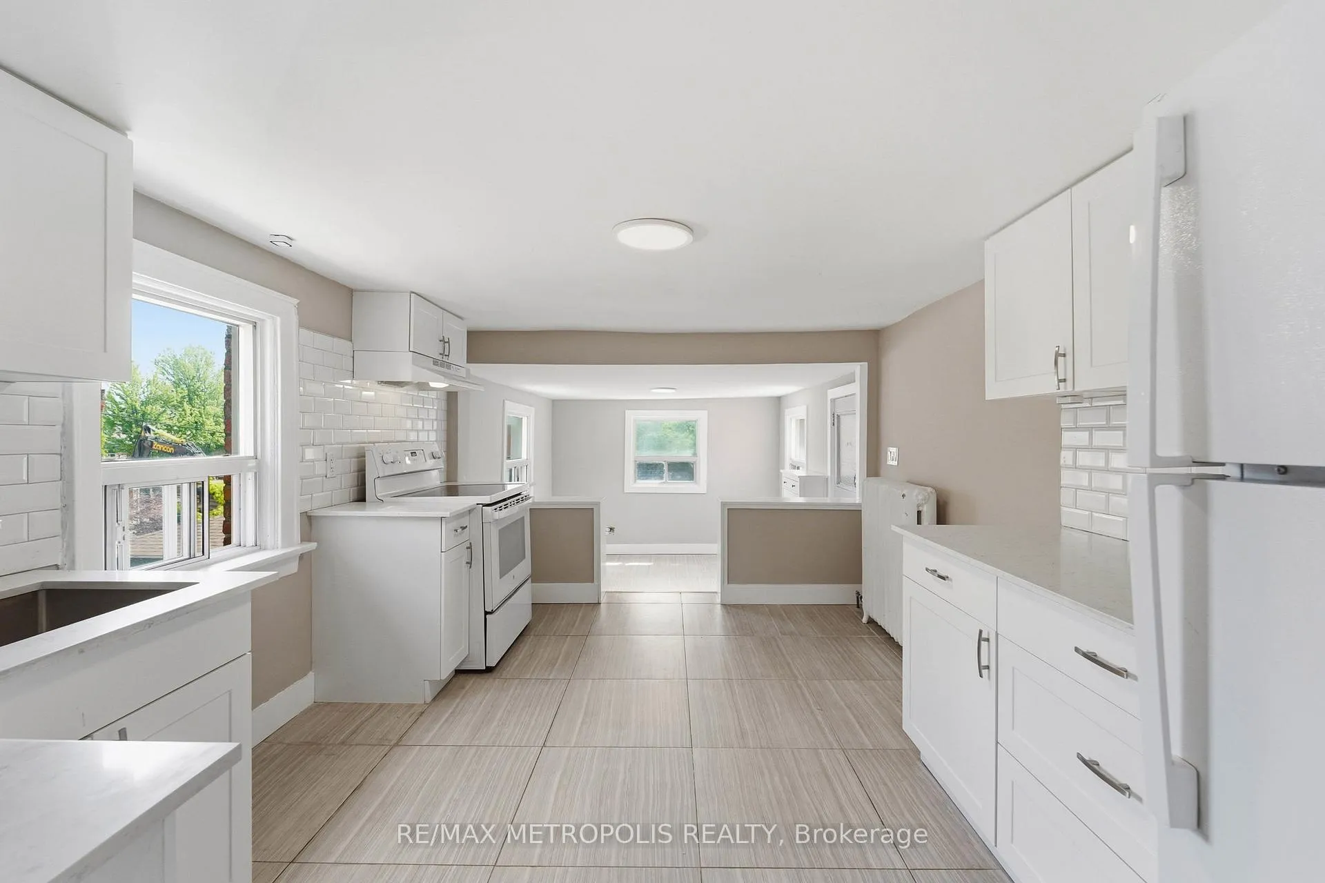 Photo 9 of Unit Upper, 277 Gilmour Avenue, Toronto, Junction Area — HOMEH