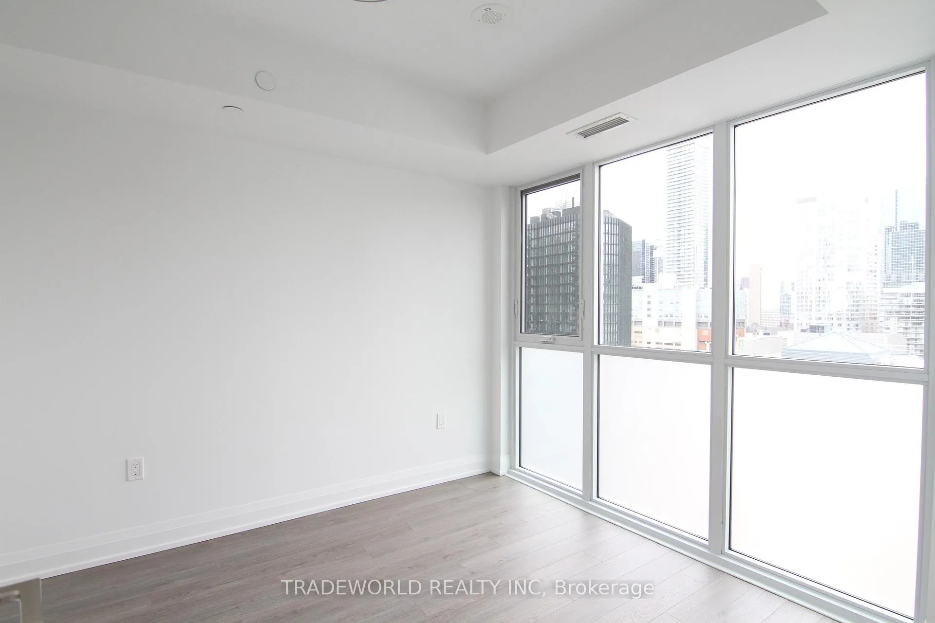 Photo 10 of Unit 2006, 77 Mutual Street, Toronto, Church-Yonge Corridor — HOMEH