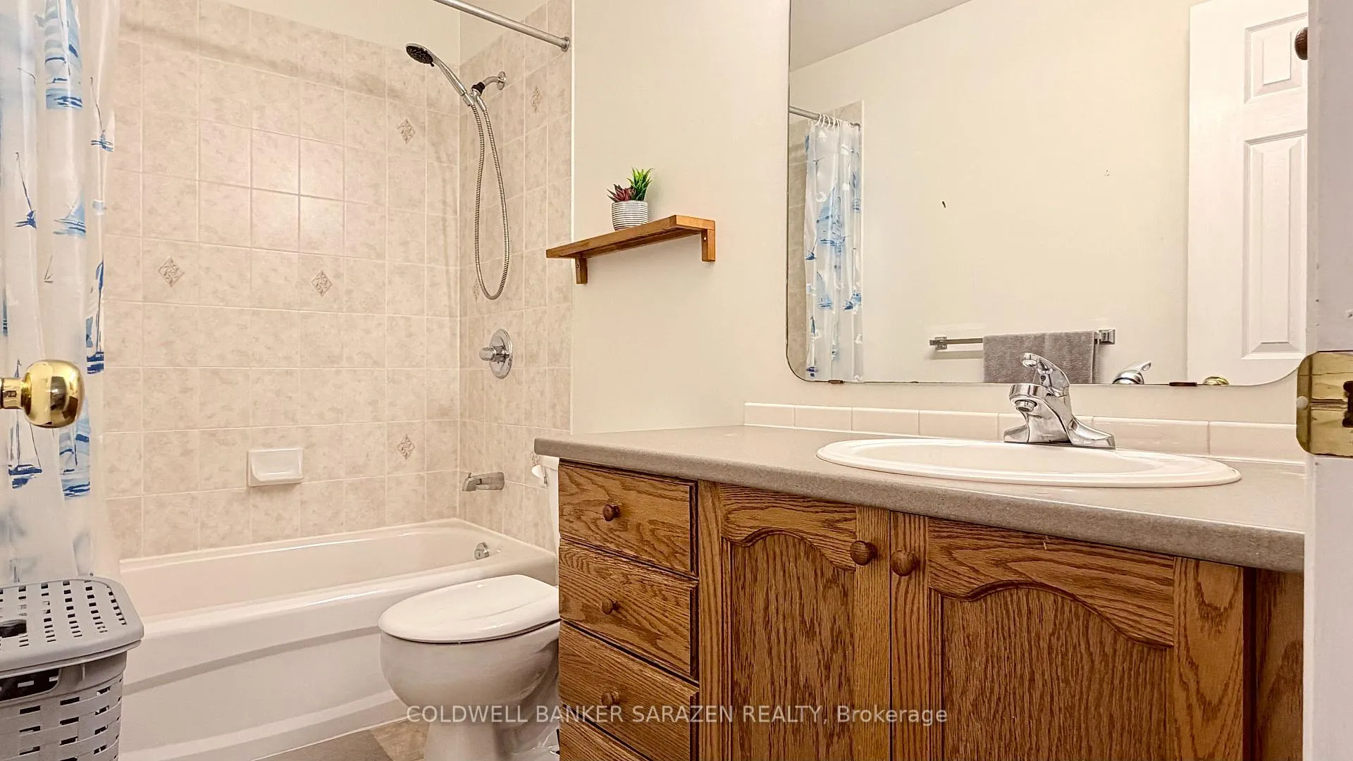 Photo 12 of 322 Hillsboro Private, Ottawa, Kanata - Emerald Meadows/Trailwest — HOMEH