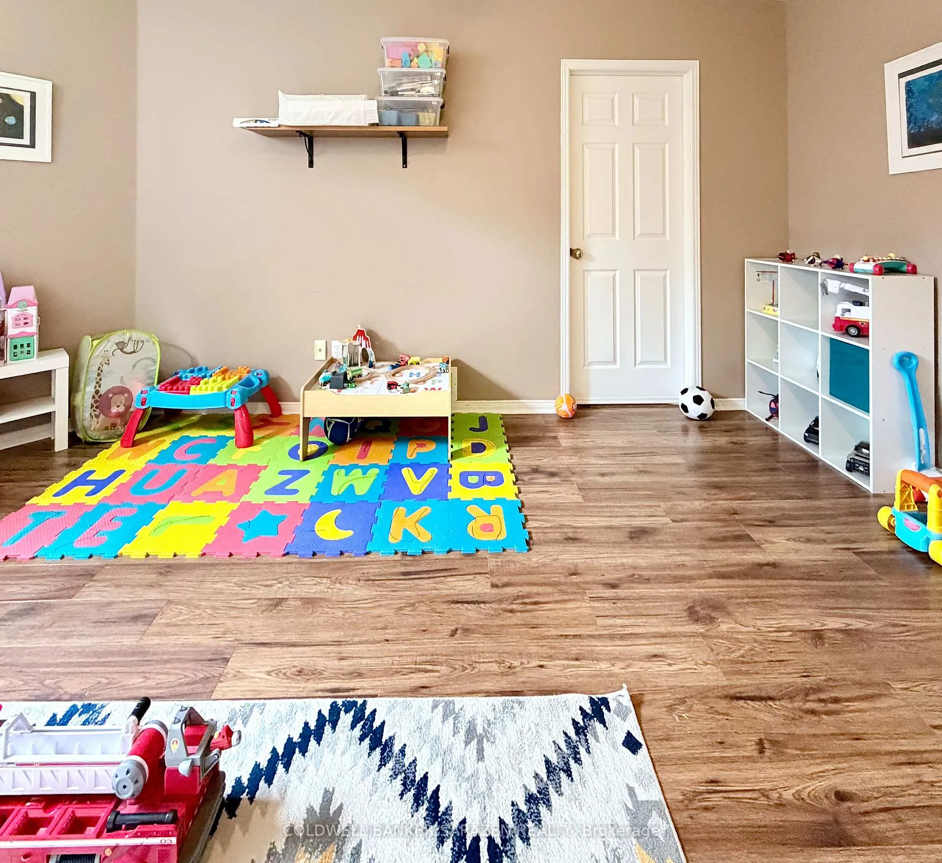 Photo 15 of 322 Hillsboro Private, Ottawa, Kanata - Emerald Meadows/Trailwest — HOMEH