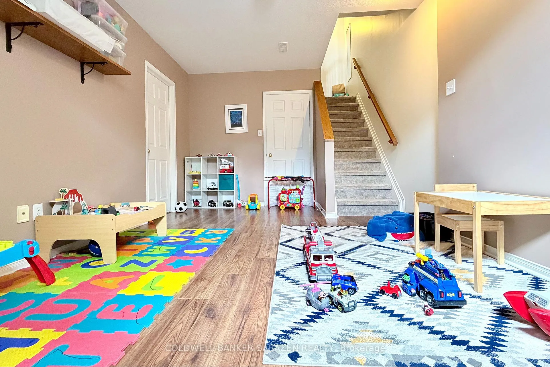 Photo 14 of 322 Hillsboro Private, Ottawa, Kanata - Emerald Meadows/Trailwest — HOMEH