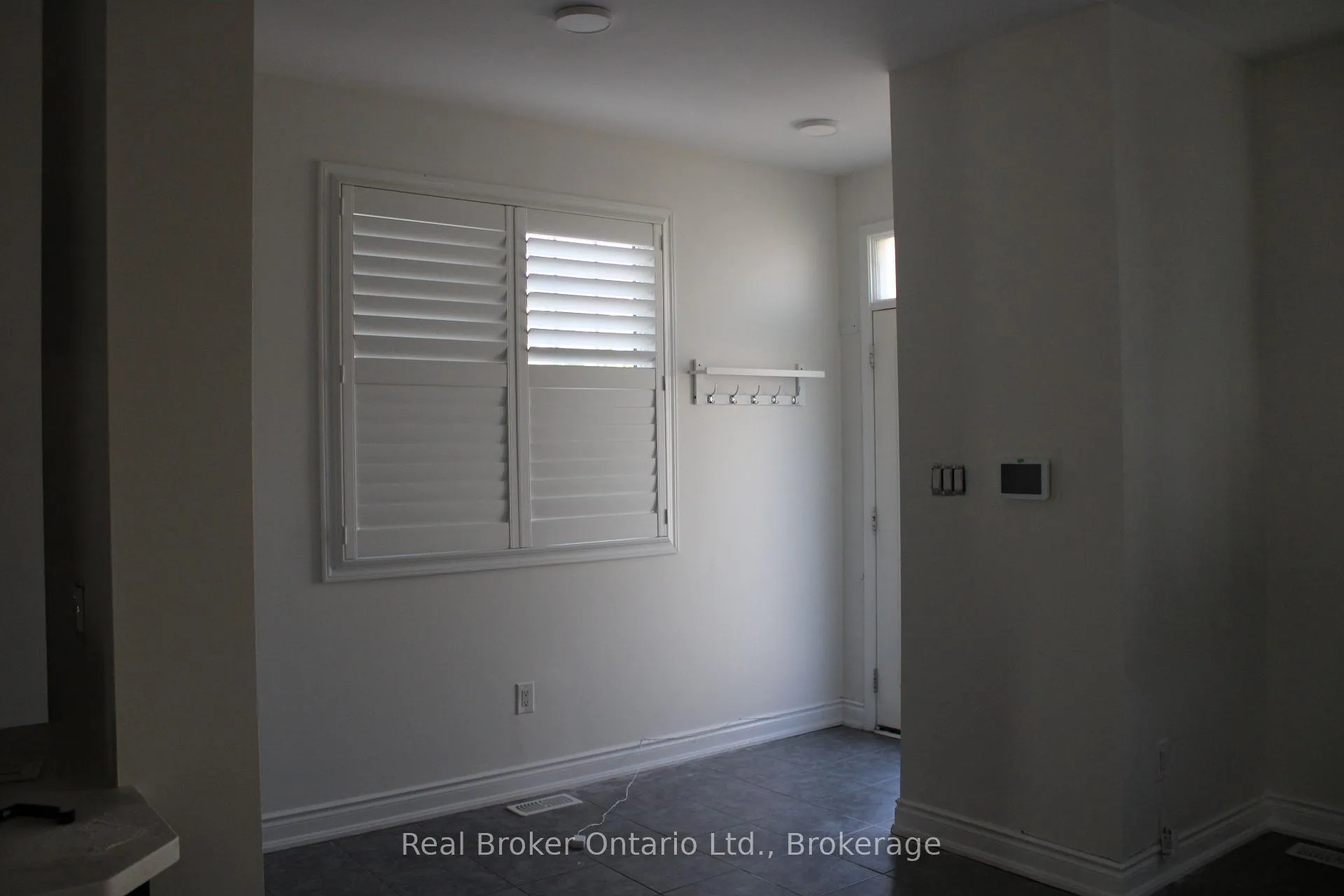 Photo 5 of 172 Mcbride Avenue, Clarington, Bowmanville — HOMEH