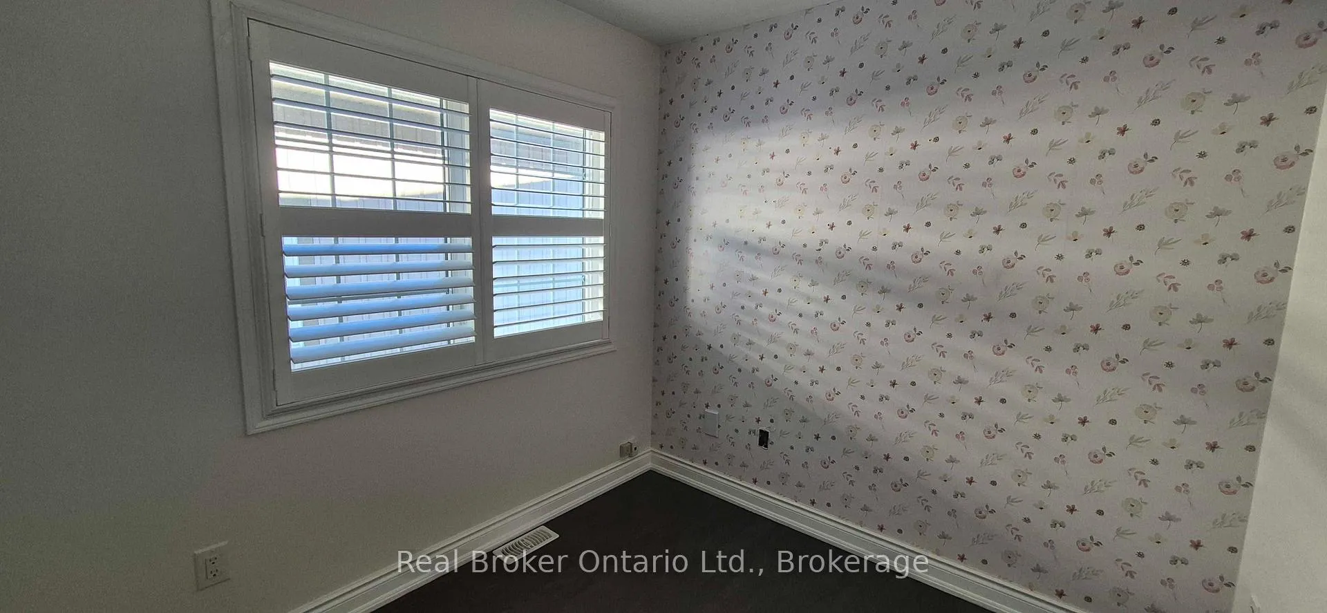 Photo 9 of 172 Mcbride Avenue, Clarington, Bowmanville — HOMEH