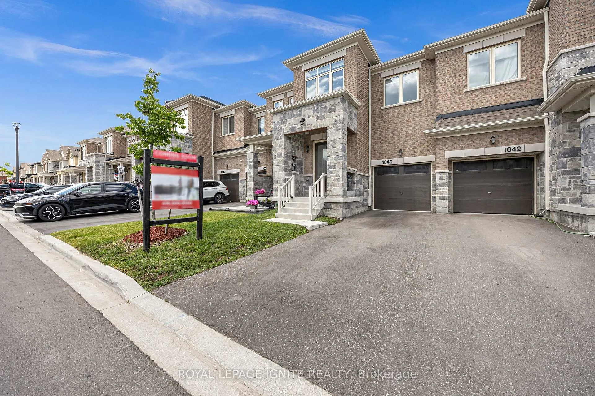 Photo 1 of 1040 Skyridge Boulevard, Pickering, Rural Pickering — HOMEH