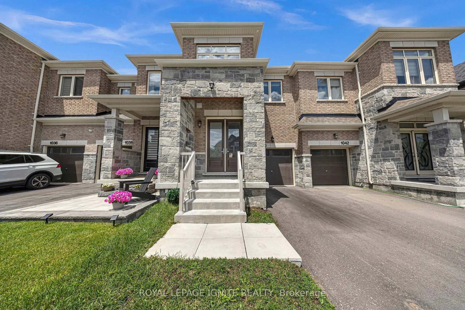 Photo 3 of 1040 Skyridge Boulevard, Pickering, Rural Pickering — HOMEH