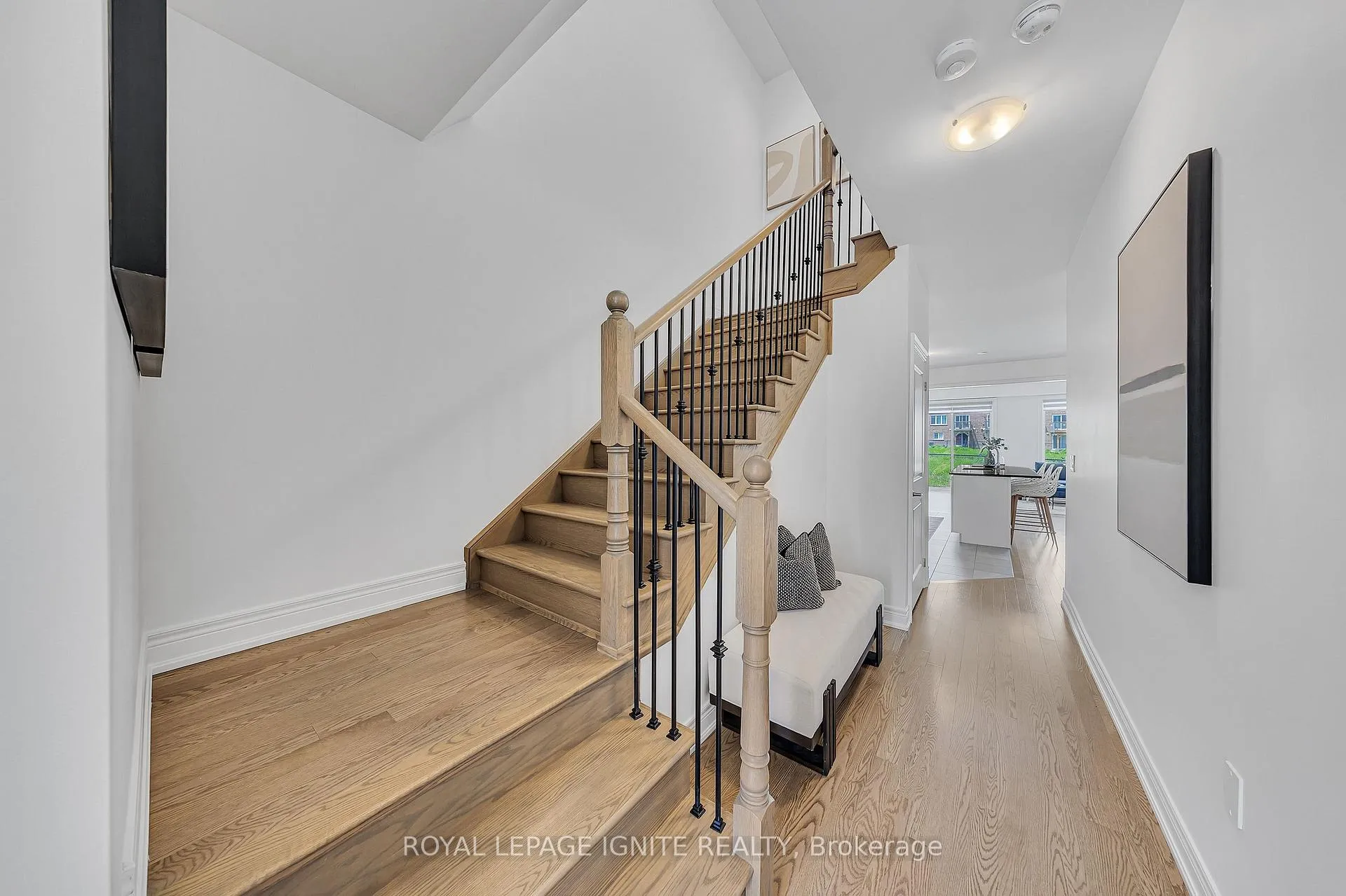 Photo 5 of 1040 Skyridge Boulevard, Pickering, Rural Pickering — HOMEH