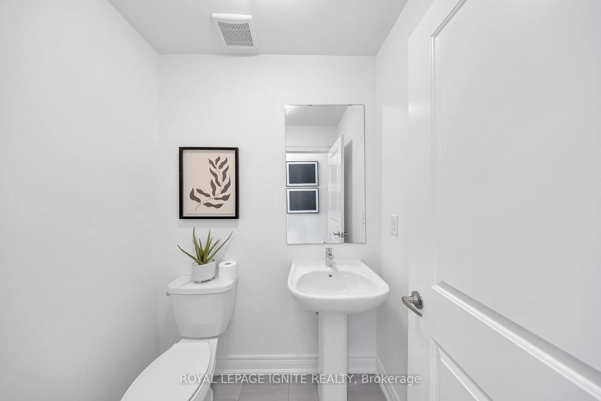 Photo 6 of 1040 Skyridge Boulevard, Pickering, Rural Pickering — HOMEH