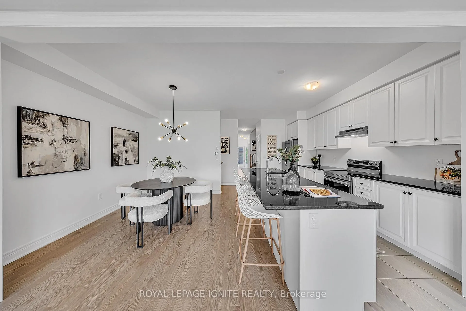 Photo 14 of 1040 Skyridge Boulevard, Pickering, Rural Pickering — HOMEH