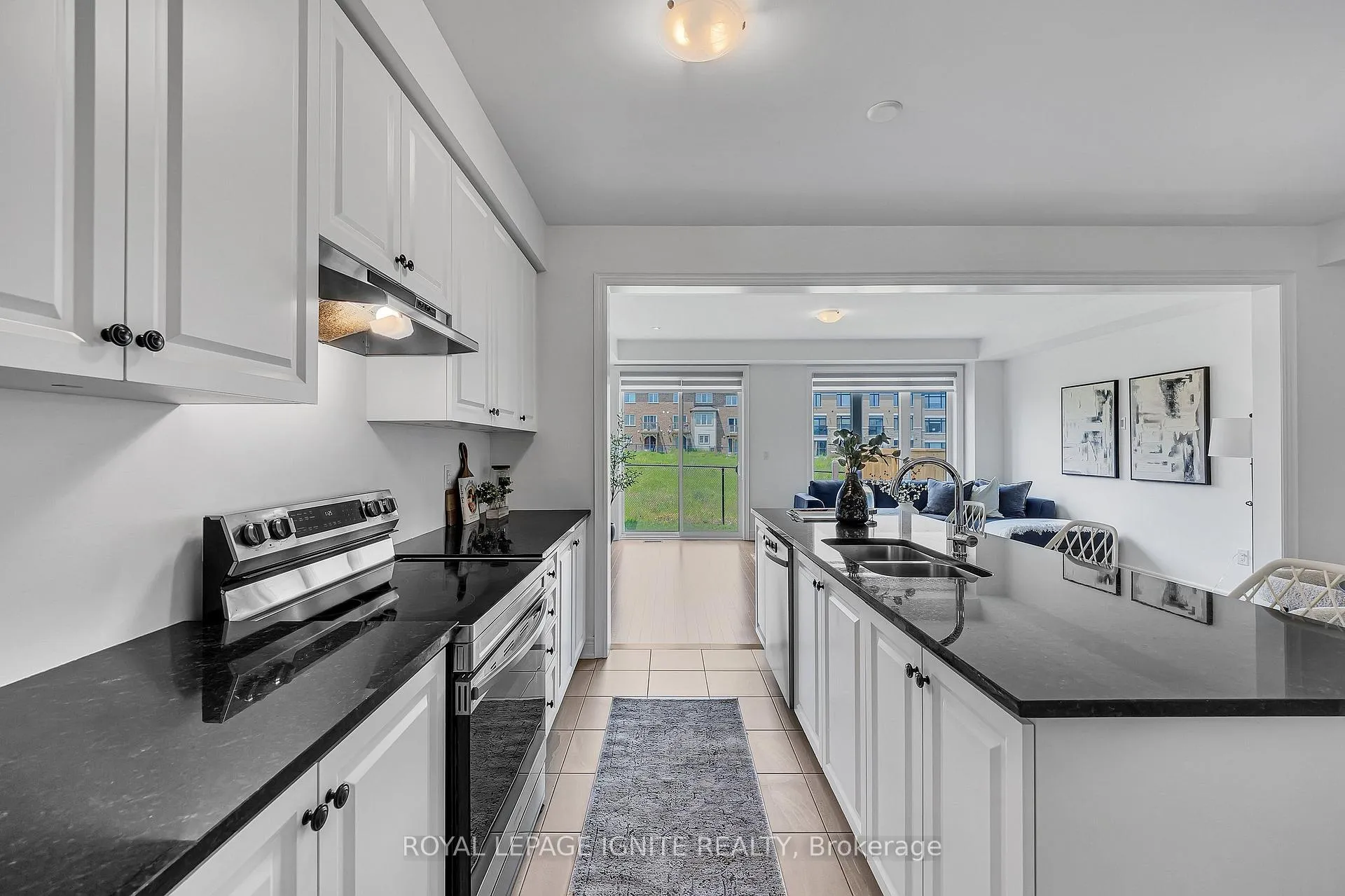 Photo 19 of 1040 Skyridge Boulevard, Pickering, Rural Pickering — HOMEH