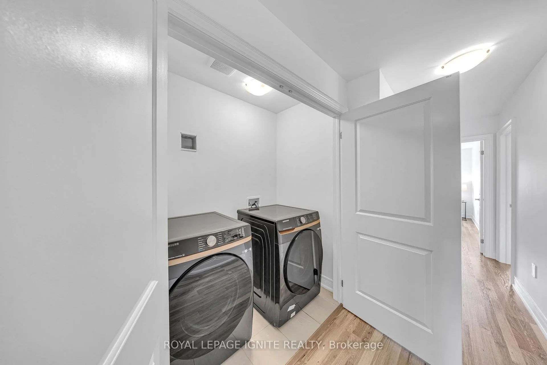Photo 24 of 1040 Skyridge Boulevard, Pickering, Rural Pickering — HOMEH
