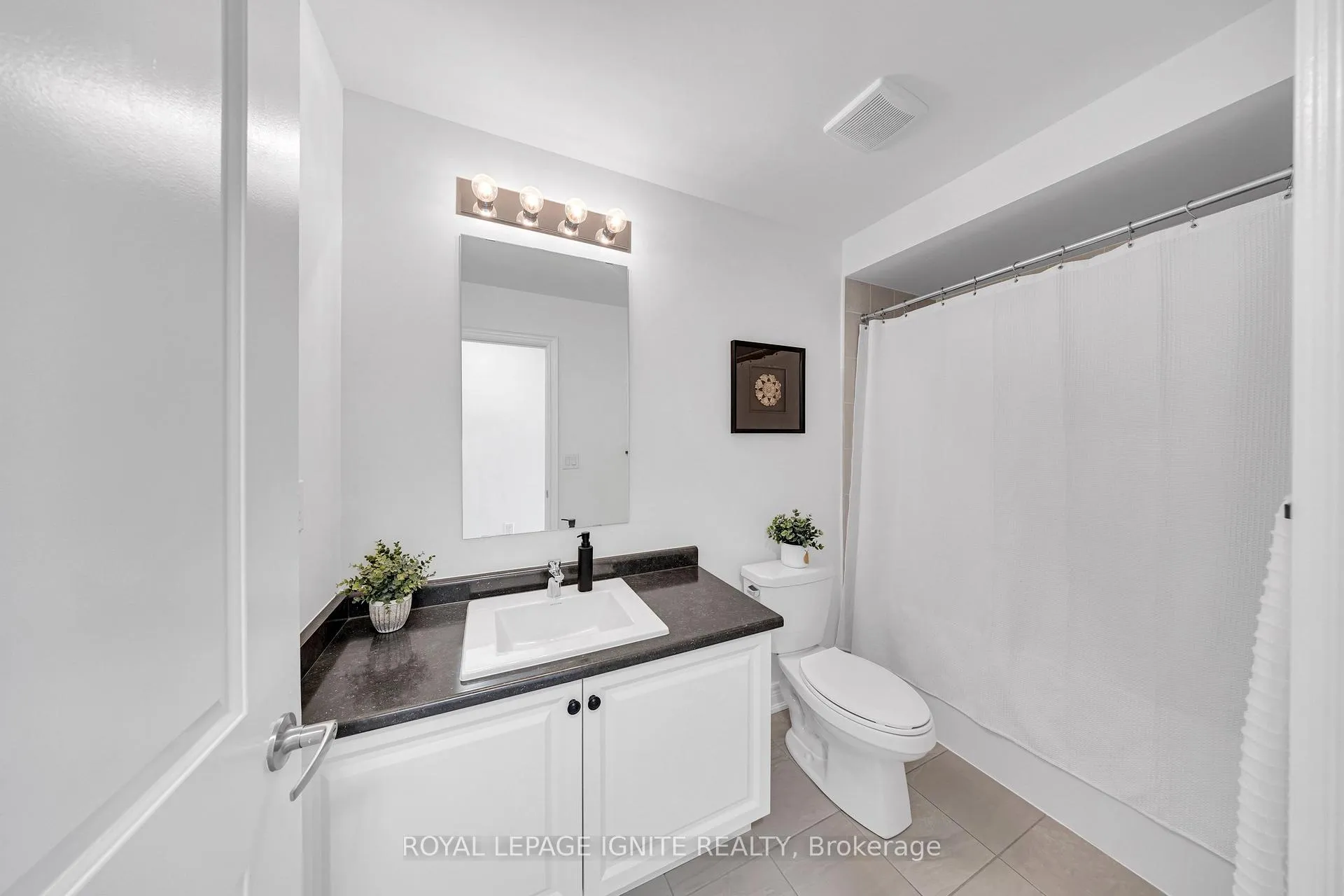 Photo 25 of 1040 Skyridge Boulevard, Pickering, Rural Pickering — HOMEH