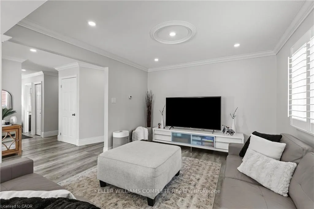 Photo 6 of 27 Barbara Court, Hamilton, Randall — HOMEH