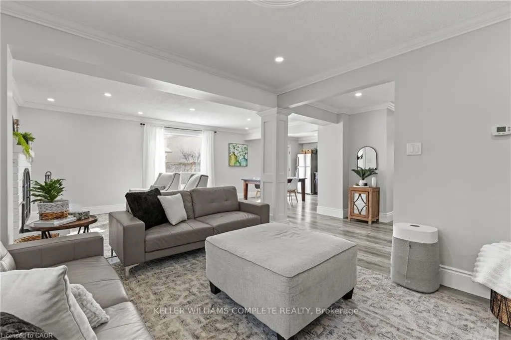 Photo 8 of 27 Barbara Court, Hamilton, Randall — HOMEH