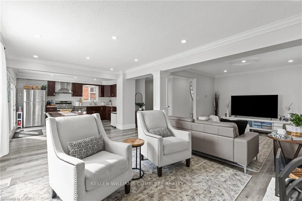 Photo 9 of 27 Barbara Court, Hamilton, Randall — HOMEH
