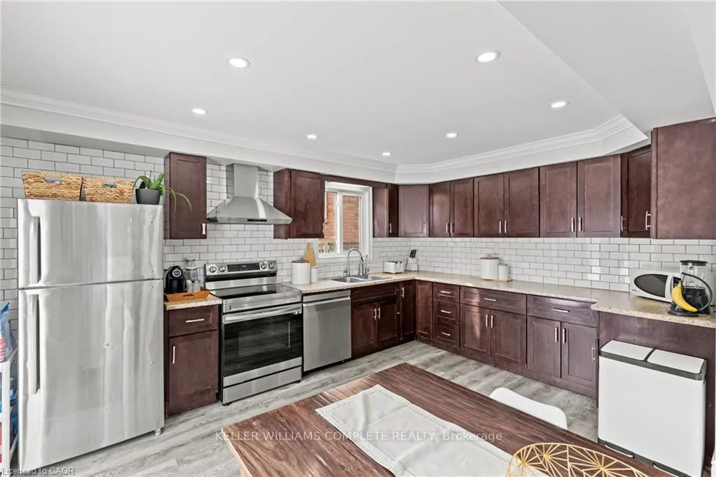Photo 14 of 27 Barbara Court, Hamilton, Randall — HOMEH