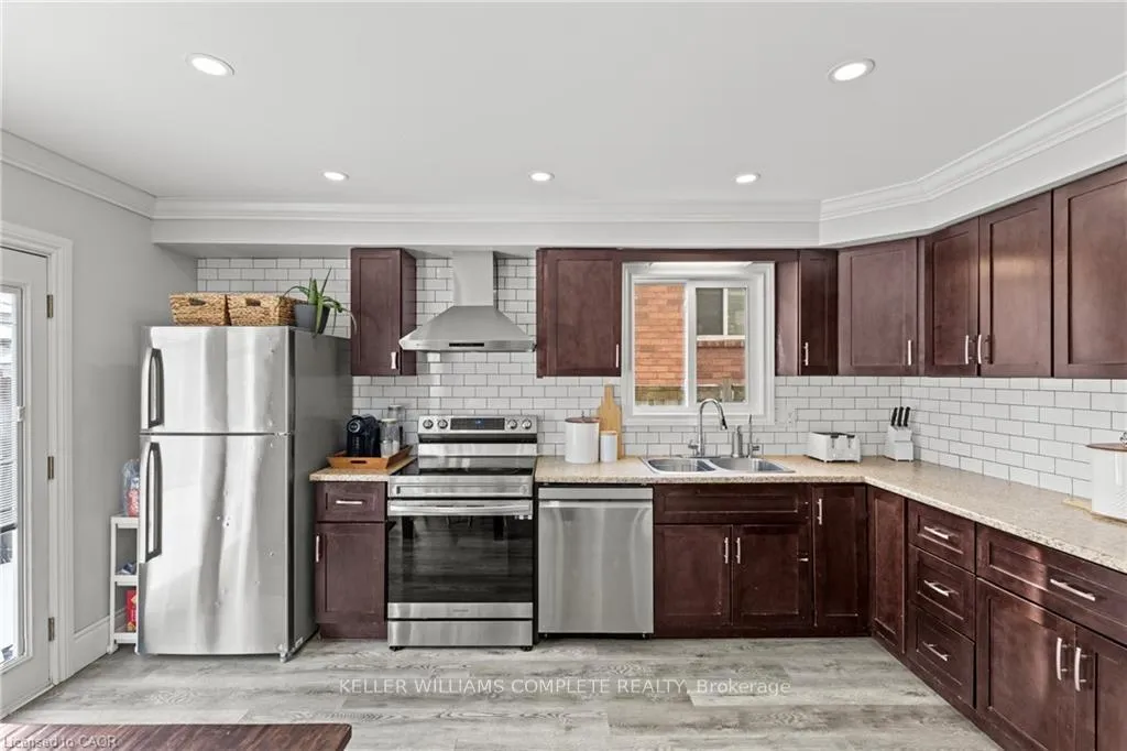 Photo 16 of 27 Barbara Court, Hamilton, Randall — HOMEH