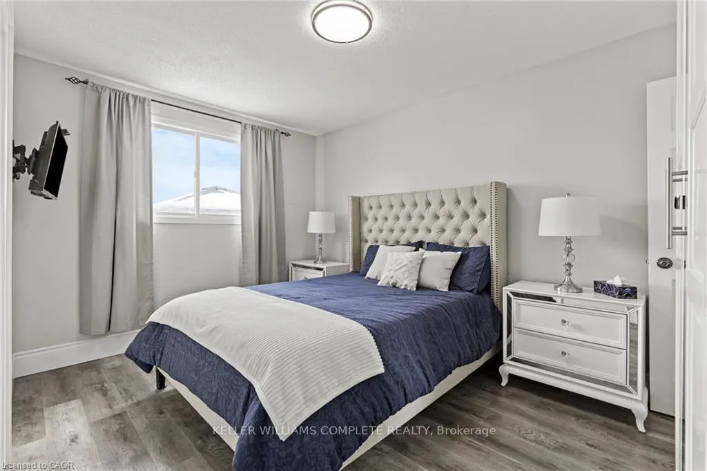 Photo 19 of 27 Barbara Court, Hamilton, Randall — HOMEH