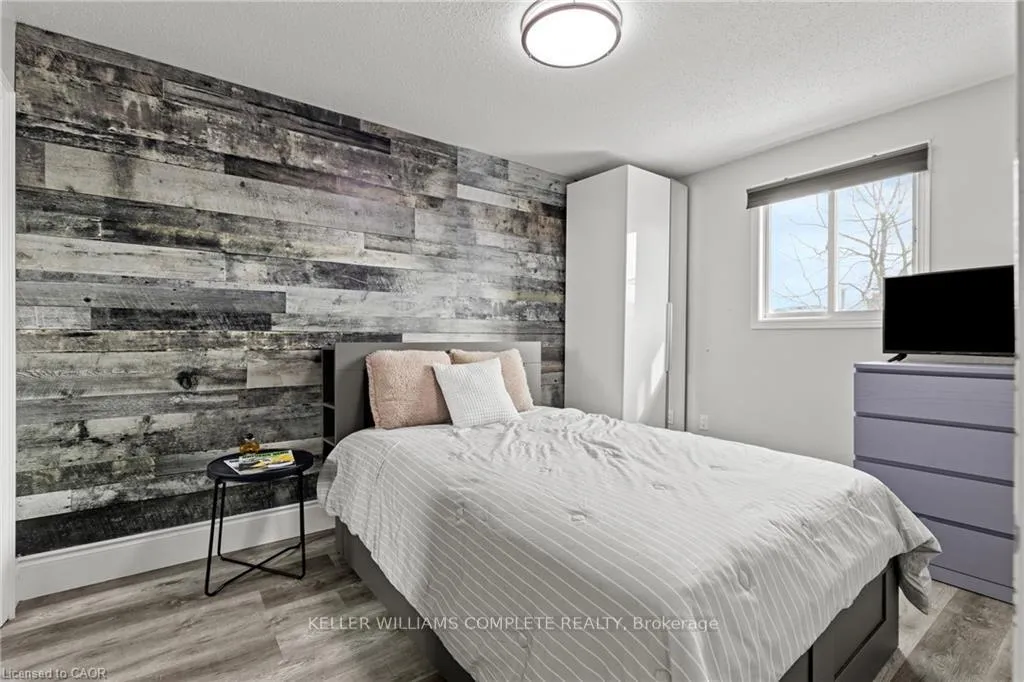 Photo 25 of 27 Barbara Court, Hamilton, Randall — HOMEH