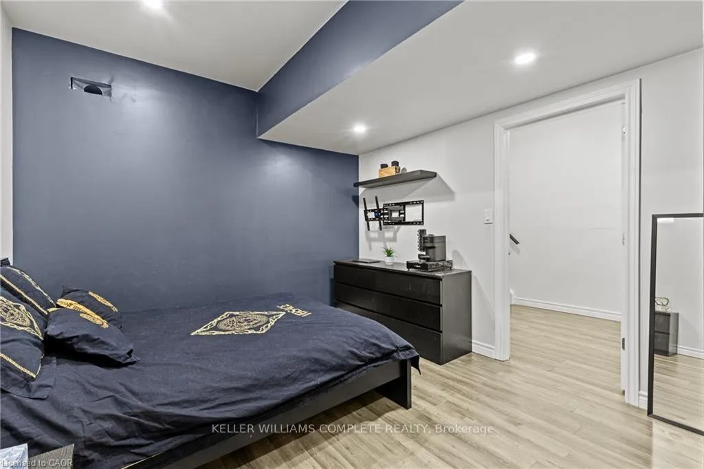 Photo 30 of 27 Barbara Court, Hamilton, Randall — HOMEH