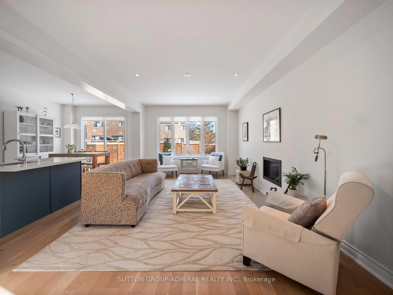 Photo 11 of 115 Pine Hill Crescent, Aurora, Aurora Estates — HOMEH