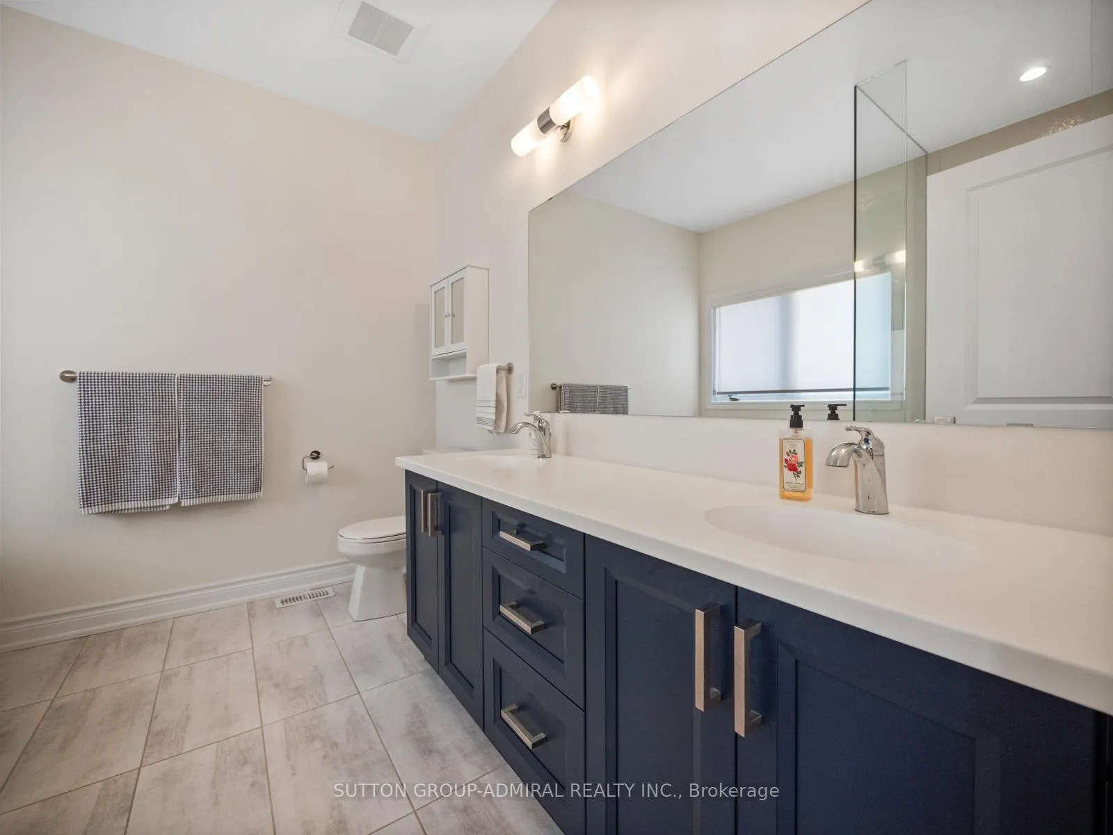 Photo 28 of 115 Pine Hill Crescent, Aurora, Aurora Estates — HOMEH