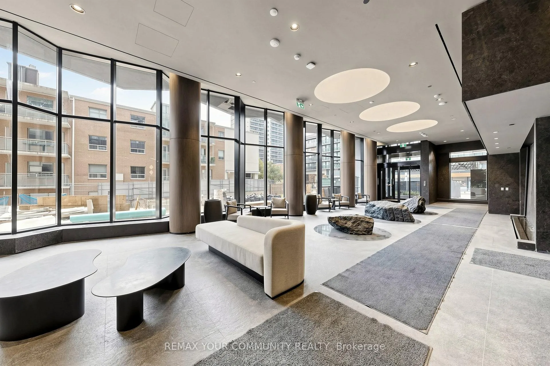 Photo 6 of Unit 819, 110 Broadway Avenue E, Toronto, Mount Pleasant West — HOMEH