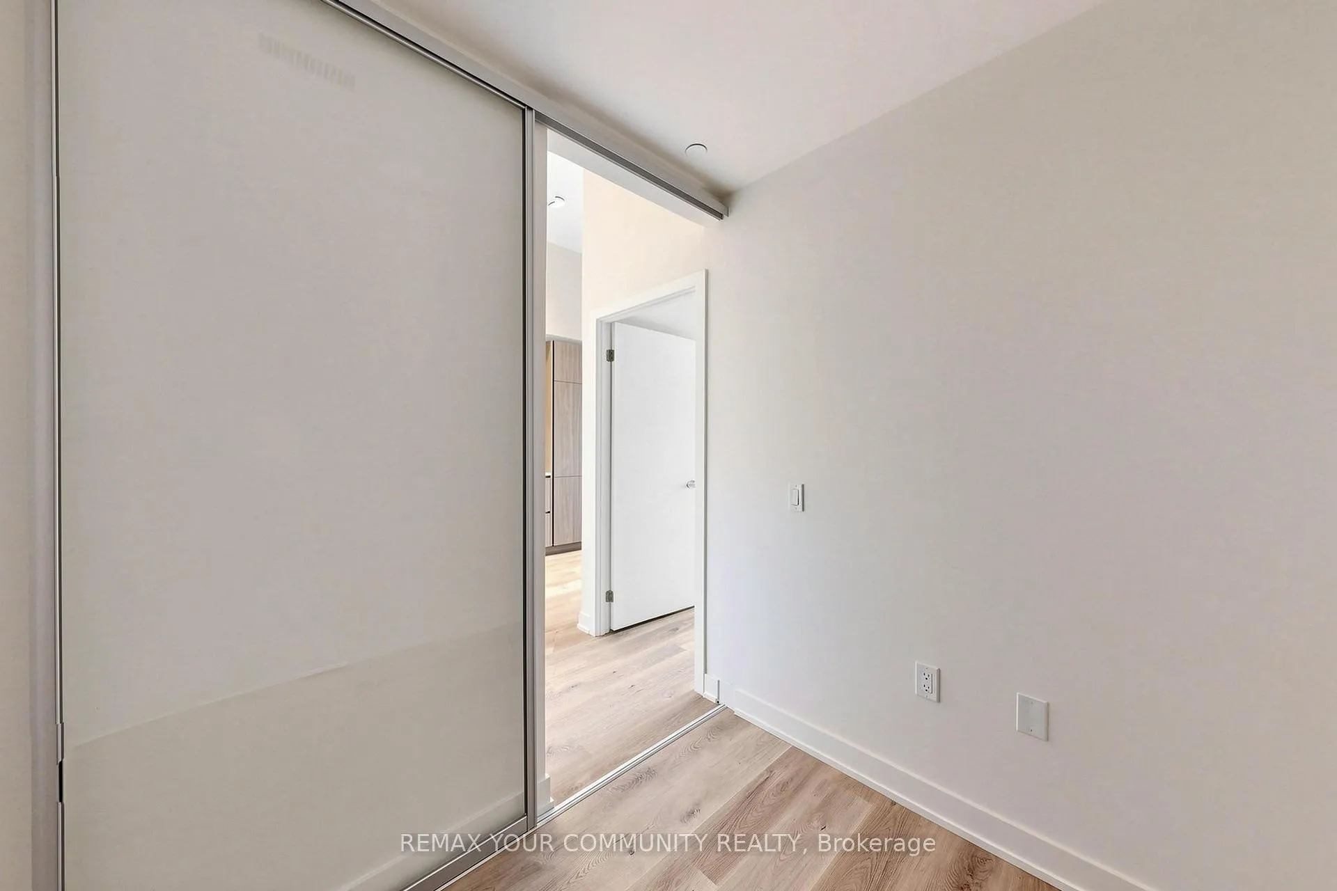 Photo 22 of Unit 819, 110 Broadway Avenue E, Toronto, Mount Pleasant West — HOMEH