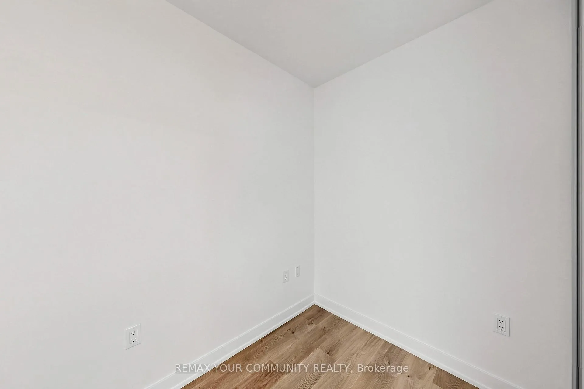Photo 30 of Unit 819, 110 Broadway Avenue E, Toronto, Mount Pleasant West — HOMEH